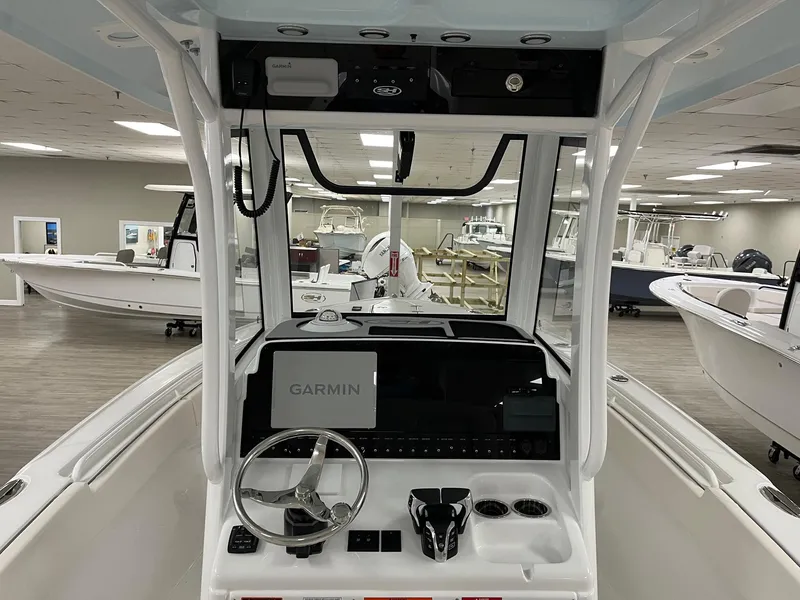 Slide: The Image of Sea Hunt Ultra 265 SE 2025 - 9