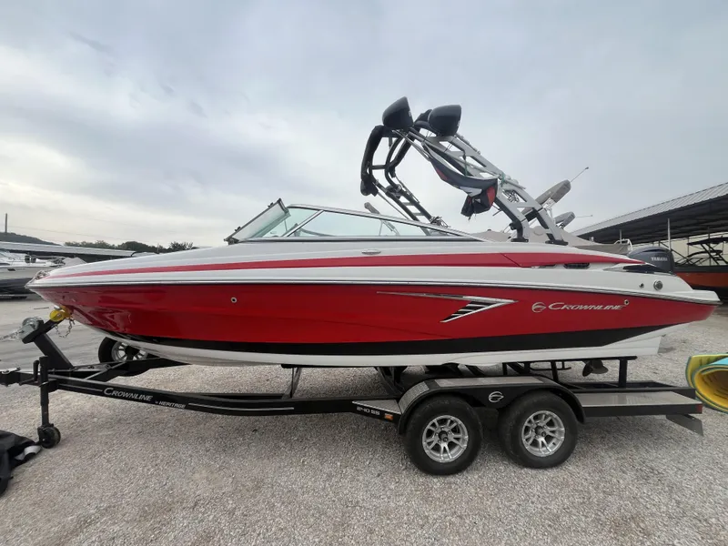 The Image of Crownline Boats 240 SS SURF 2022 - 1