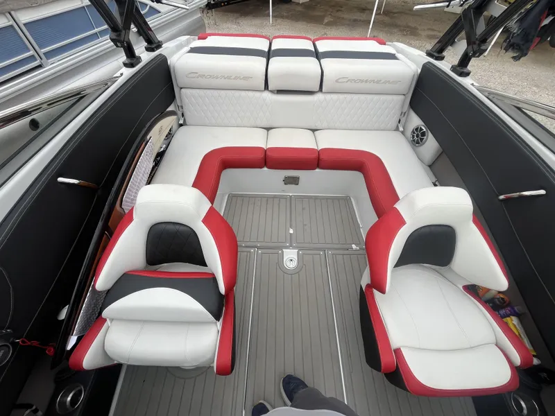 Slide: The Image of Crownline Boats 240 SS SURF 2022 - 6