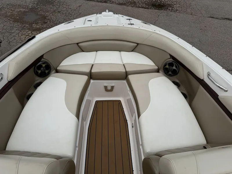 Slide: The Image of Regal Bowrider 2700 ES 2011 - 16