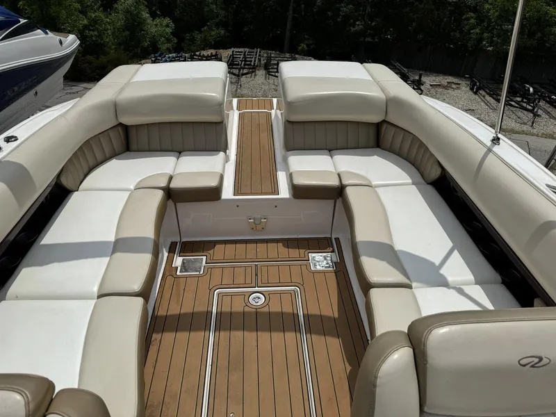 Slide: The Image of Regal Bowrider 2700 ES 2011 - 2