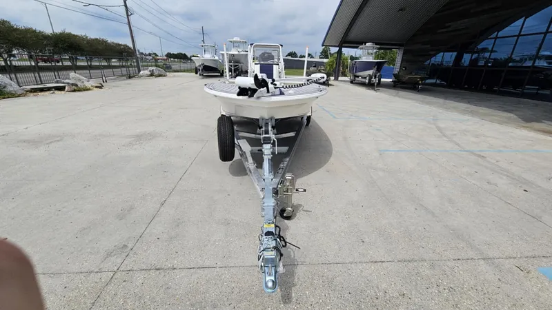 Slide: The Image of Mako Pro Skiff 18 Patriot Edition 2025 - 10