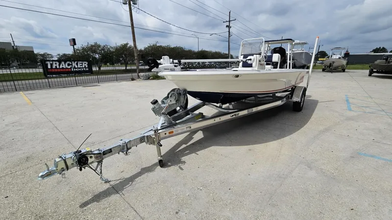 Slide: The Image of Mako Pro Skiff 18 Patriot Edition 2025 - 3