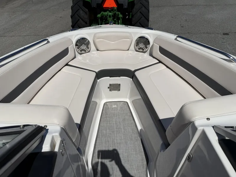 Slide: The Image of Chaparral 216 SSi 2017 - 11