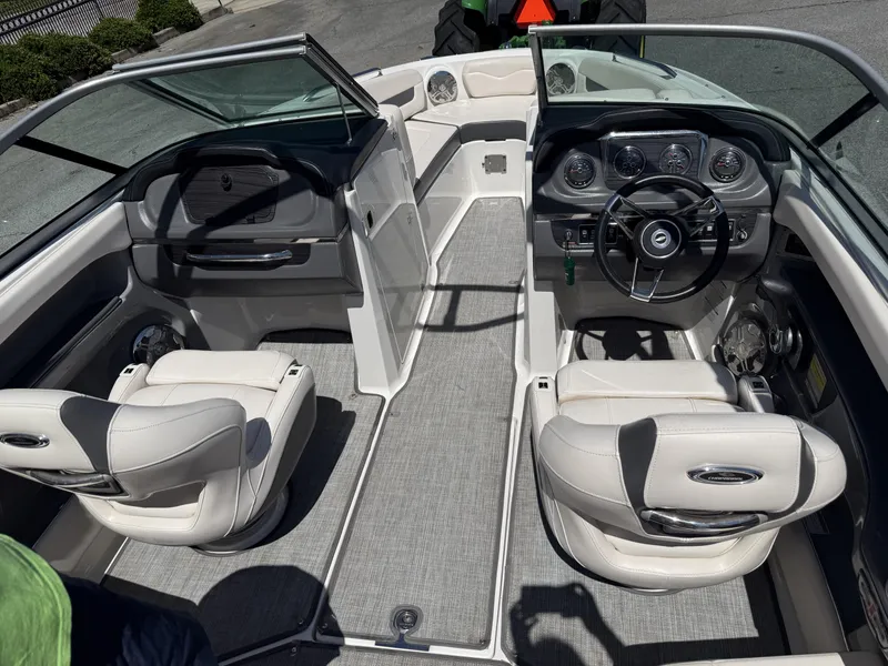 Slide: The Image of Chaparral 216 SSi 2017 - 5