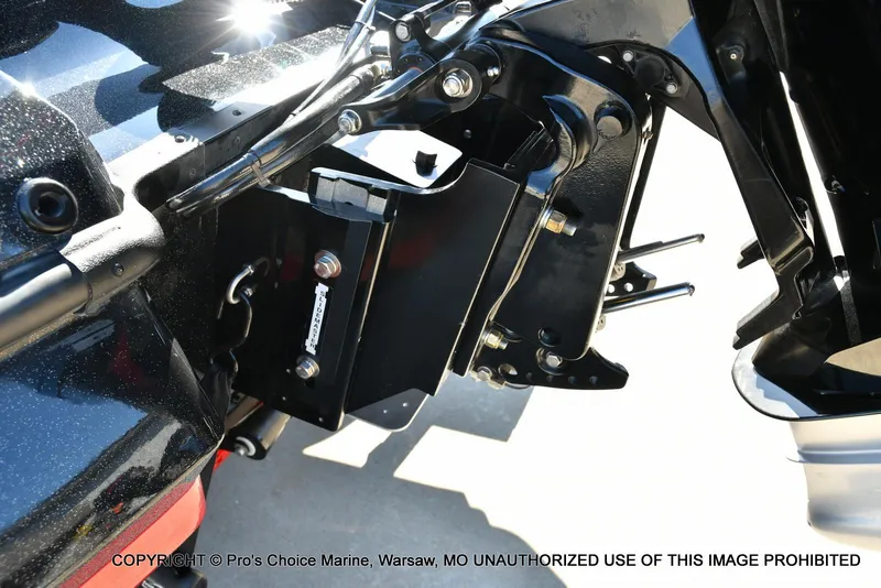Slide: The Image of Close-up of 2025 Nitro Z20 XL Pro boat engine mount and components. - 23