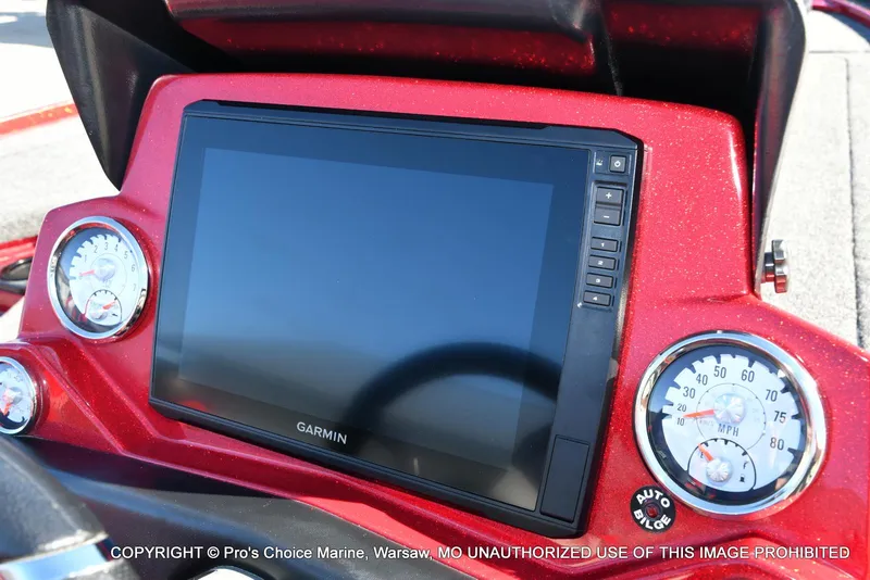 Slide: The Image of Dashboard of 2025 Nitro Z20 XL Pro with Garmin display and speedometer. - 39