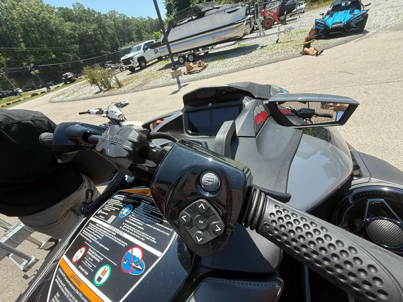 Slide: The Image of Sea-Doo GTR-X 300 iBR Tech Package 2025 - 3