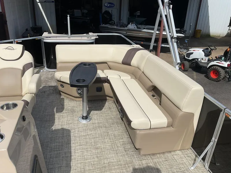 Slide: The Image of SunCatcher Select 20F 2025 - 16