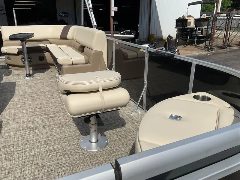 Slide: The Image of SunCatcher Select 20F 2025 - 18