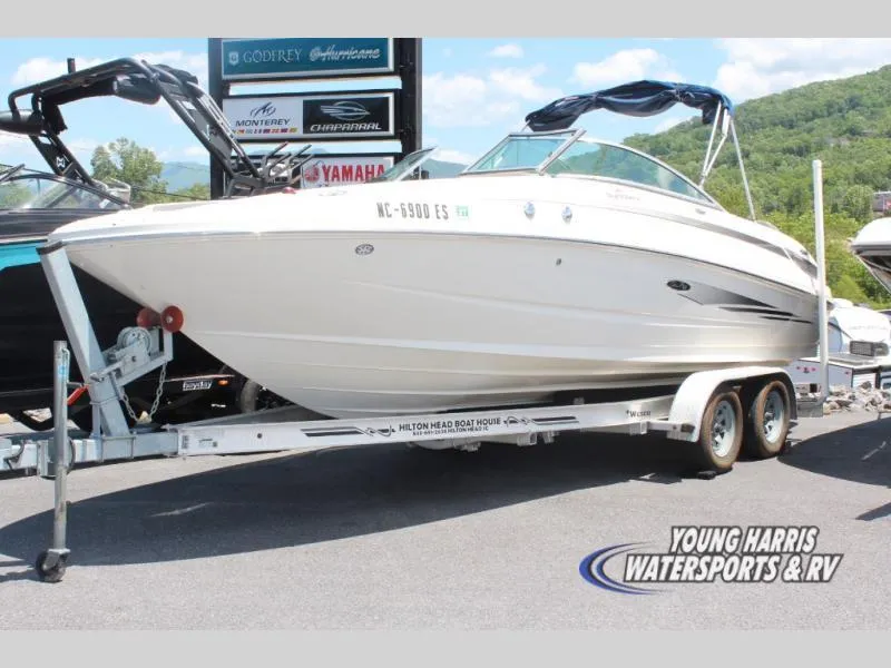 Slide: The Image of Sea Ray 240 Sundeck 2011 - 1