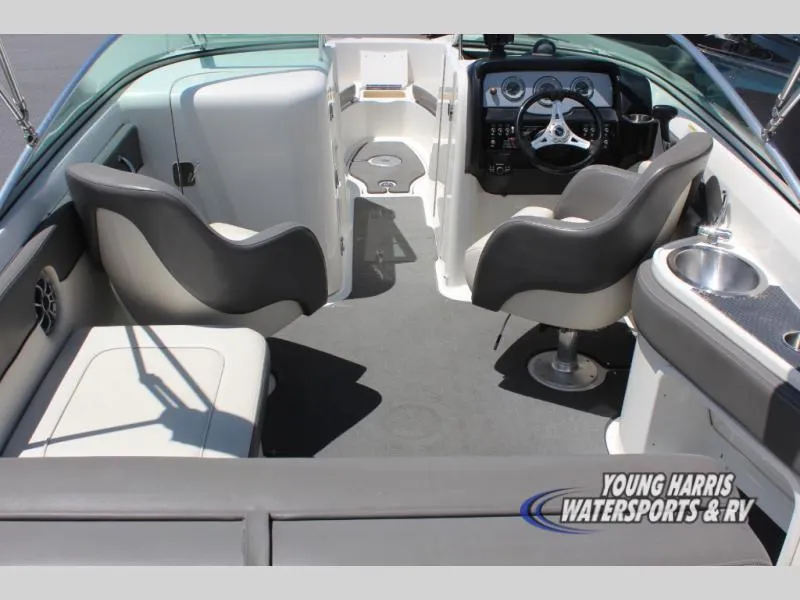 Slide: The Image of Sea Ray 240 Sundeck 2011 - 6