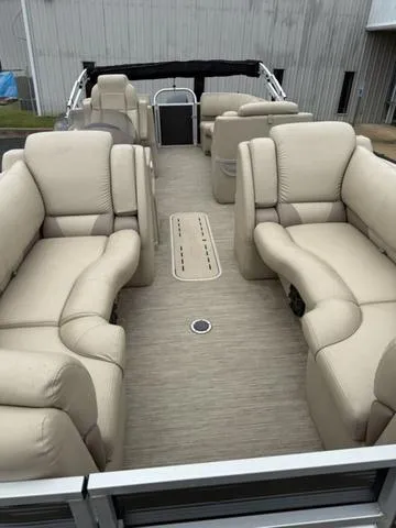 Slide: The Image of Silver Wave 230 Island CL 2018 - 3