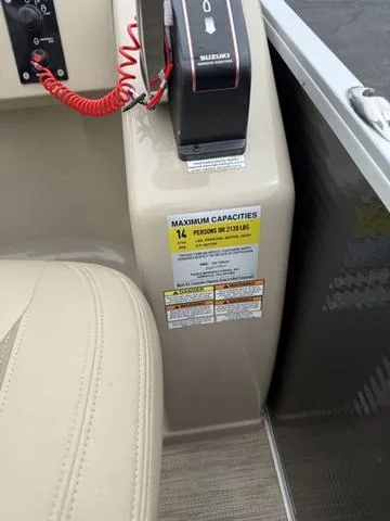 Slide: The Image of Silver Wave 230 Island CL 2018 - 6