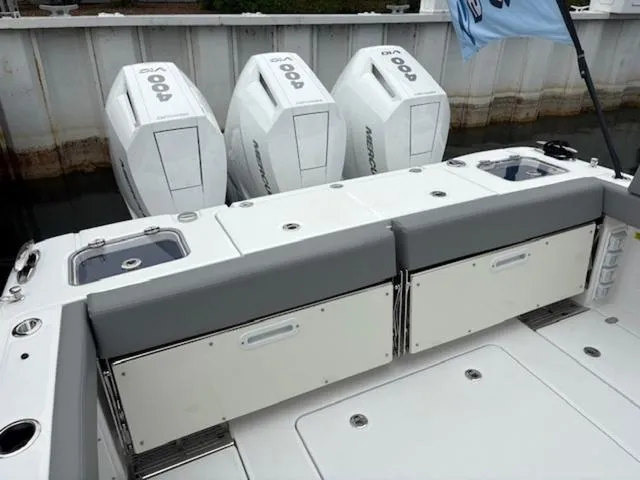 Slide: The Image of Everglades 375 Center Console 2025 - 11