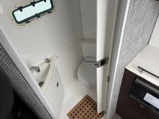 Slide: The Image of Everglades 375 Center Console 2025 - 16