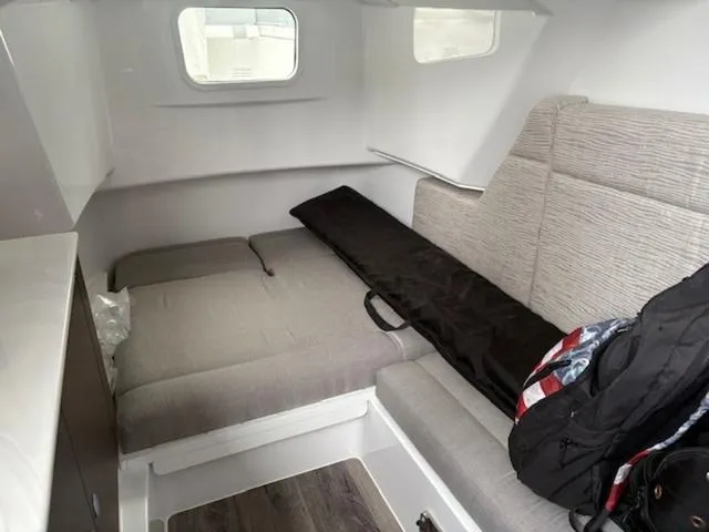 Slide: The Image of Everglades 375 Center Console 2025 - 17