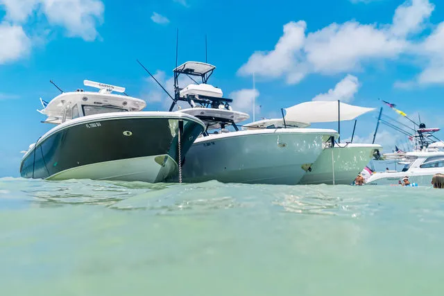 Slide: The Image of Everglades 375 Center Console 2025 - 40