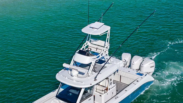 Slide: The Image of Everglades 375 Center Console 2025 - 47