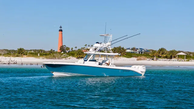 Slide: The Image of Everglades 375 Center Console 2025 - 52