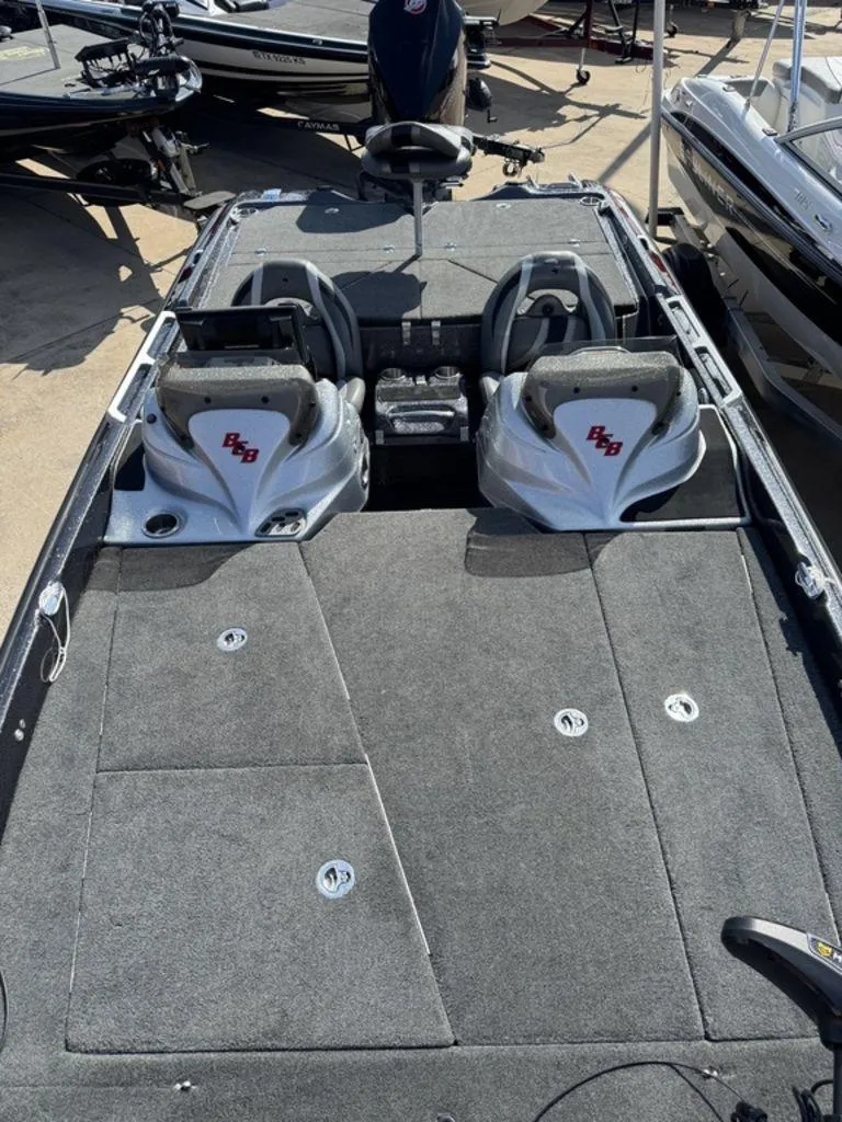 Slide: The Image of Bass Cat Lynx 2019 - 10