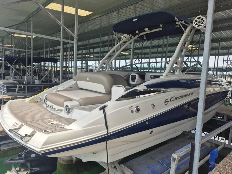 Slide: The Image of Crownline Boats Eclipse E255 2022 - 1