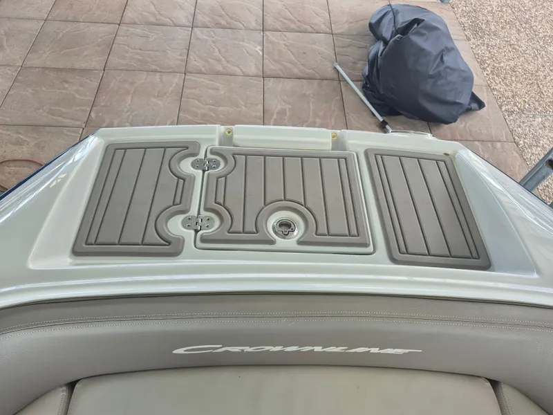 Slide: The Image of Crownline Boats Eclipse E255 2022 - 35