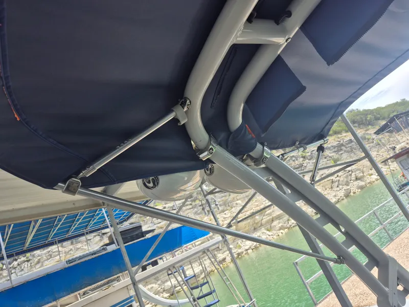 Slide: The Image of Crownline Boats Eclipse E255 2022 - 40