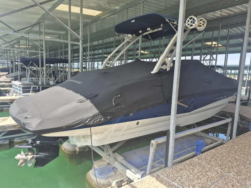 Slide: The Image of Crownline Boats Eclipse E255 2022 - 57