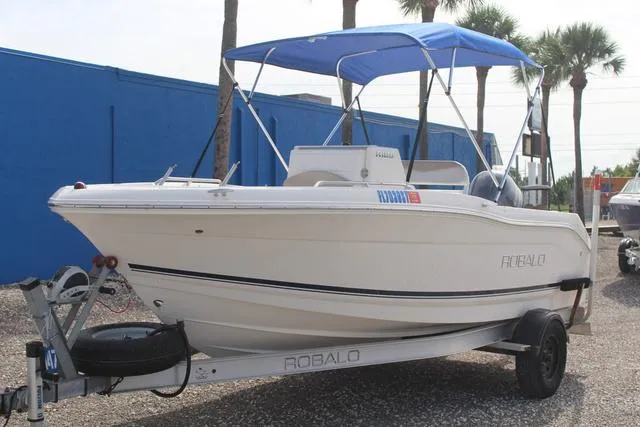 Slide: The Image of Robalo R180 Center Console 2018 - 1