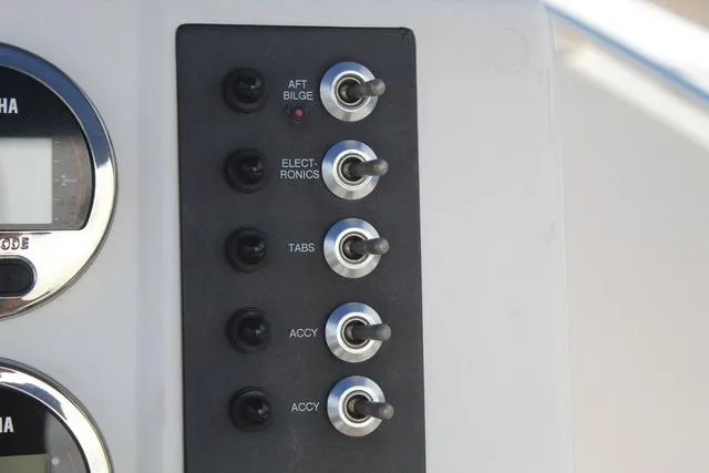 Slide: The Image of Robalo R180 Center Console 2018 - 22