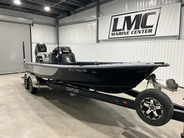Slide: The Image of 2016 Haynie 25 Magnum boat on trailer at LMC Marine Center. - 6
