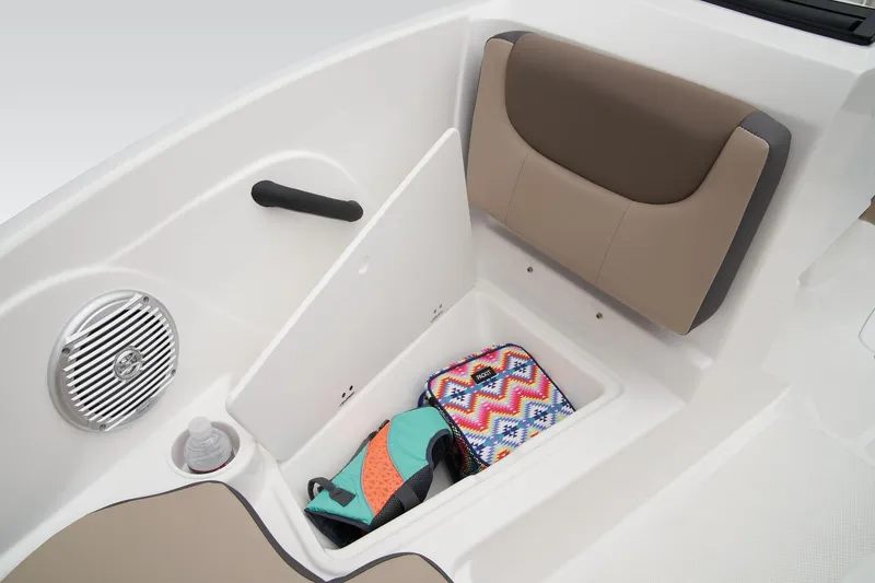 Slide: The Image of Tahoe 185 S 2025 - 41