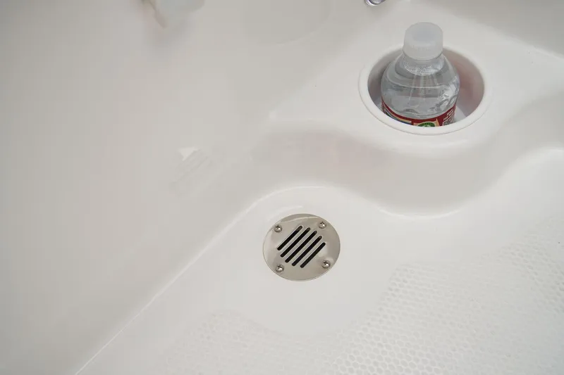 Slide: The Image of Tahoe 185 S 2025 - 62