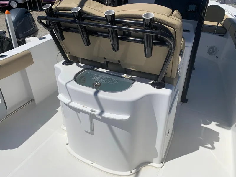 Slide: The Image of 2018 Sea Hunt Gamefish 27 boat with forward seating and rod holders. - 12