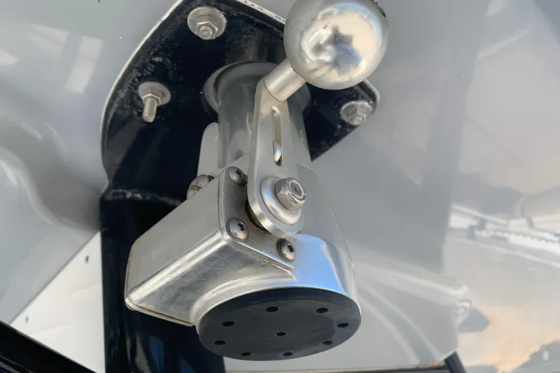 Slide: The Image of Close-up of a 2018 Sea Hunt Gamefish 27 throttle control lever. - 21