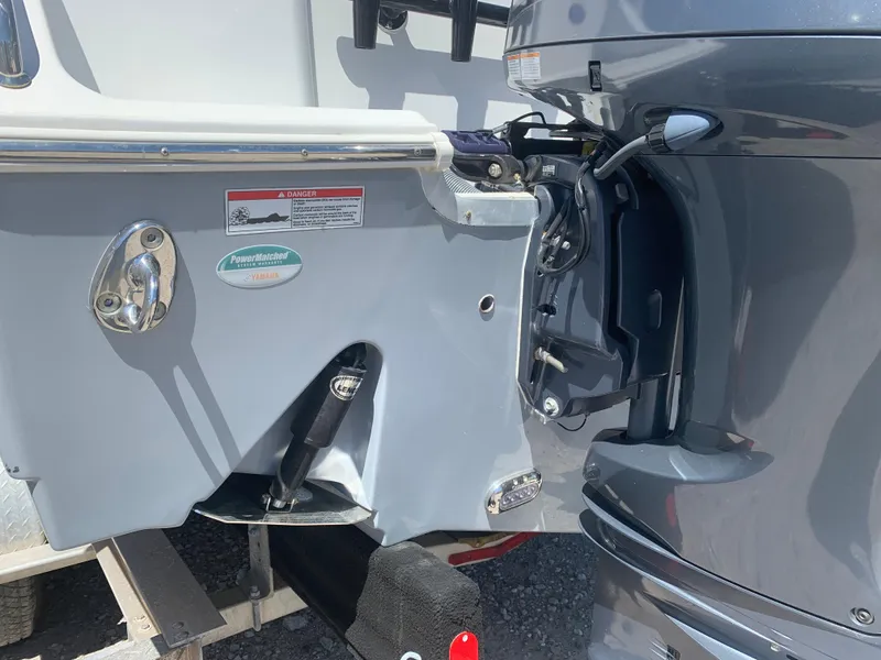 Slide: The Image of 2018 Sea Hunt Gamefish 27 boat engine and transom detail. - 7