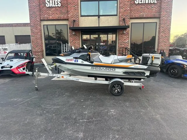 Slide: The Image of Sea-Doo FishPro™ Sport 170 BRP Premium Audio, iDF, iBR 2024 - 1