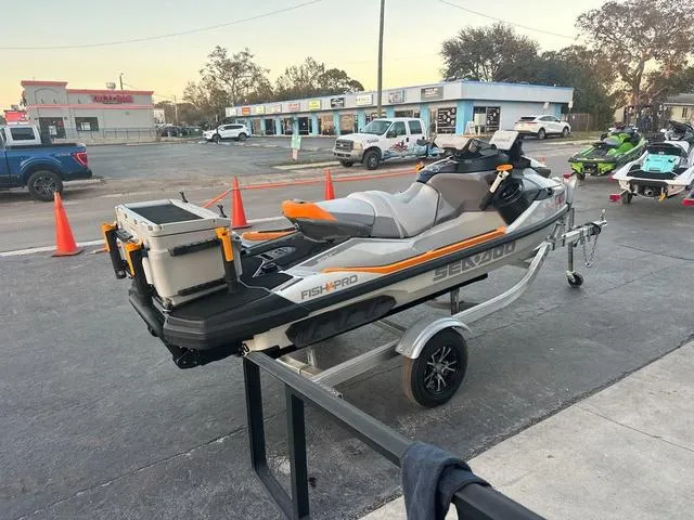 Slide: The Image of Sea-Doo FishPro™ Sport 170 BRP Premium Audio, iDF, iBR 2024 - 6