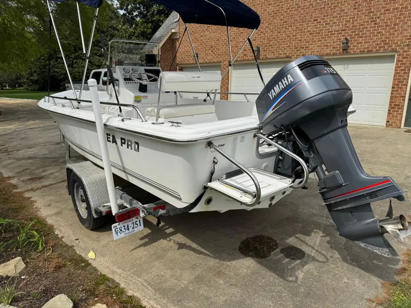 Slide: The Image of Sea Pro SV1900CC Bay Boat 2005 - 5