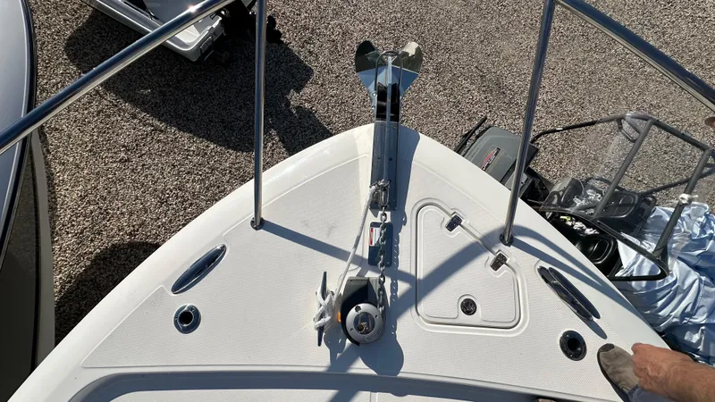 Slide: The Image of Boston Whaler 405 Conquest 2025 - 70
