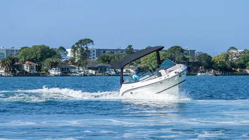 Slide: The Image of Sea Ray SLX 260 Outboard 2026 - 14