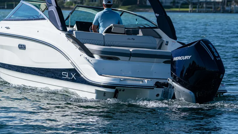 Slide: The Image of Sea Ray SLX 260 Outboard 2026 - 4