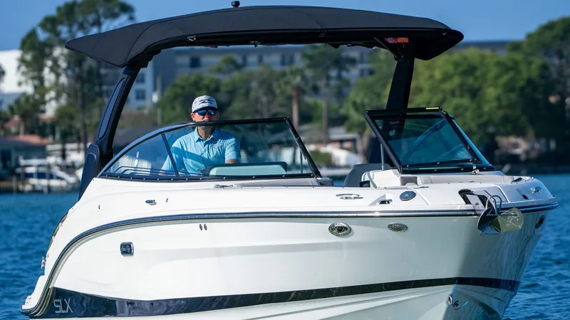 Slide: The Image of Sea Ray SLX 260 Outboard 2026 - 9