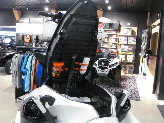 Slide: The Image of BRP FISHPRO SPORT 170 W/SOUND, IDF, WHITE/GULF STREAM 2024 - 7