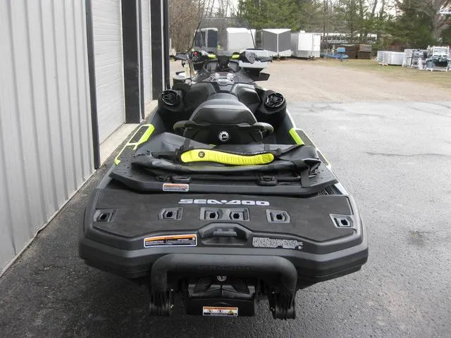 Slide: The Image of Sea-Doo Explorer Pro 2024 - 4