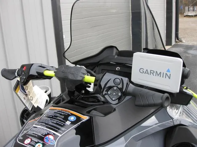 Slide: The Image of Sea-Doo Explorer Pro 2024 - 5