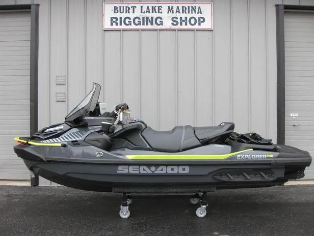 Slide: The Image of Sea-Doo Explorer Pro 230 2024 - 6