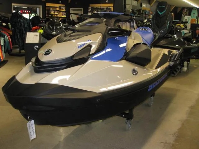 Slide: The Image of BRP WAKE 170 W/SOUND SYSTEM 2025 - 3