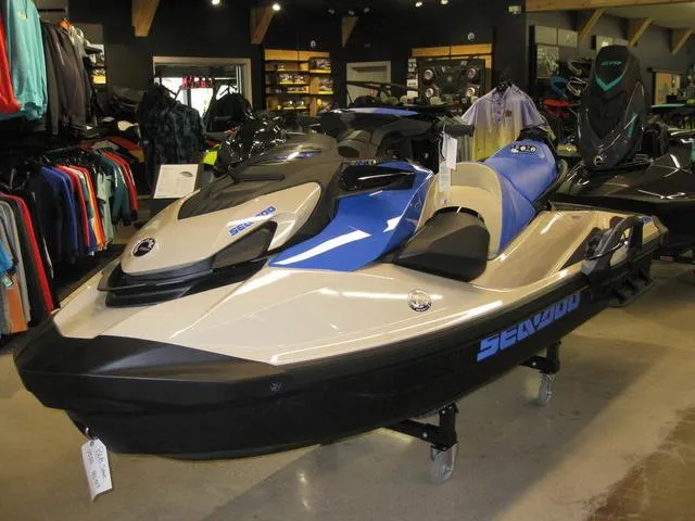 Slide: The Image of BRP WAKE 170 W/SOUND SYSTEM 2025 - 6